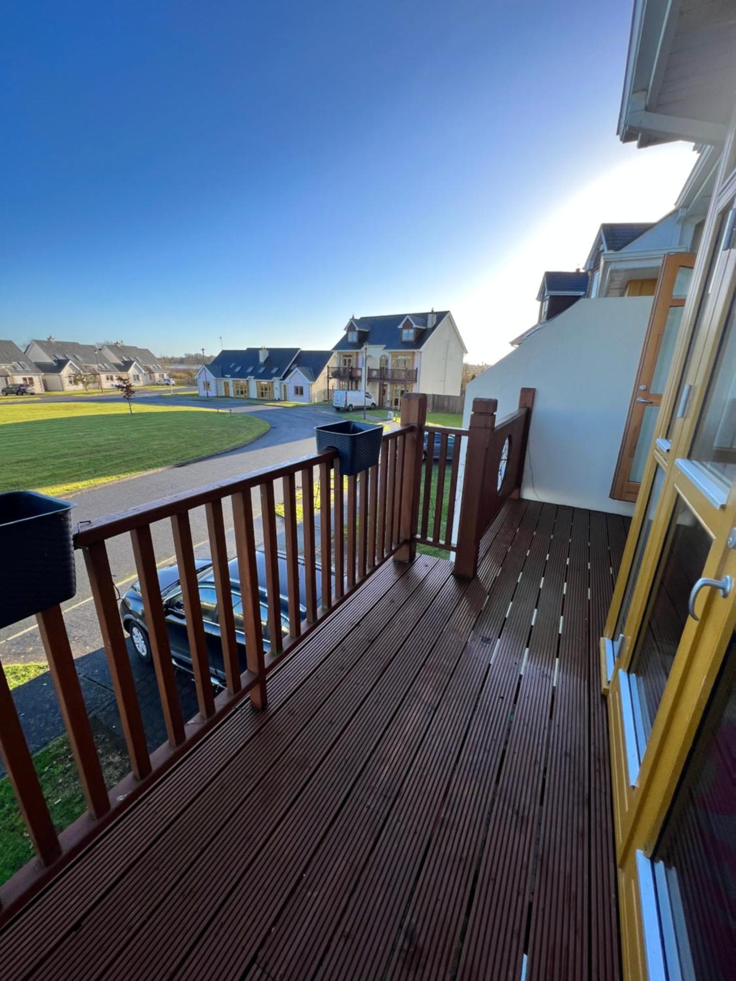 Shannonside - Stylish 5 Bed Marina Home & 40Ft Mooring Termonbarry Dış mekan fotoğraf