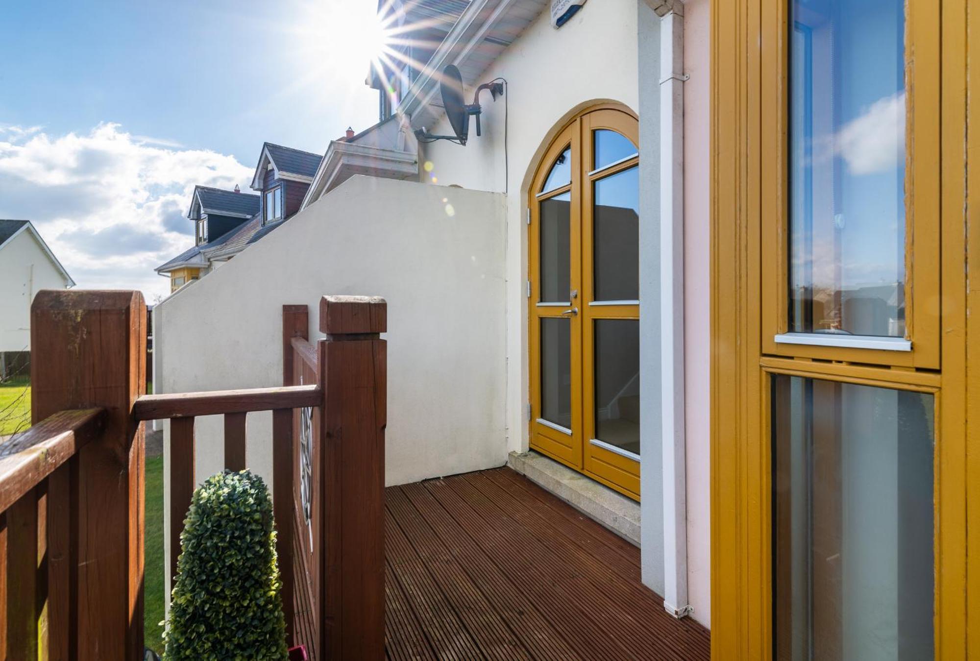 Shannonside - Stylish 5 Bed Marina Home & 40Ft Mooring Termonbarry Dış mekan fotoğraf