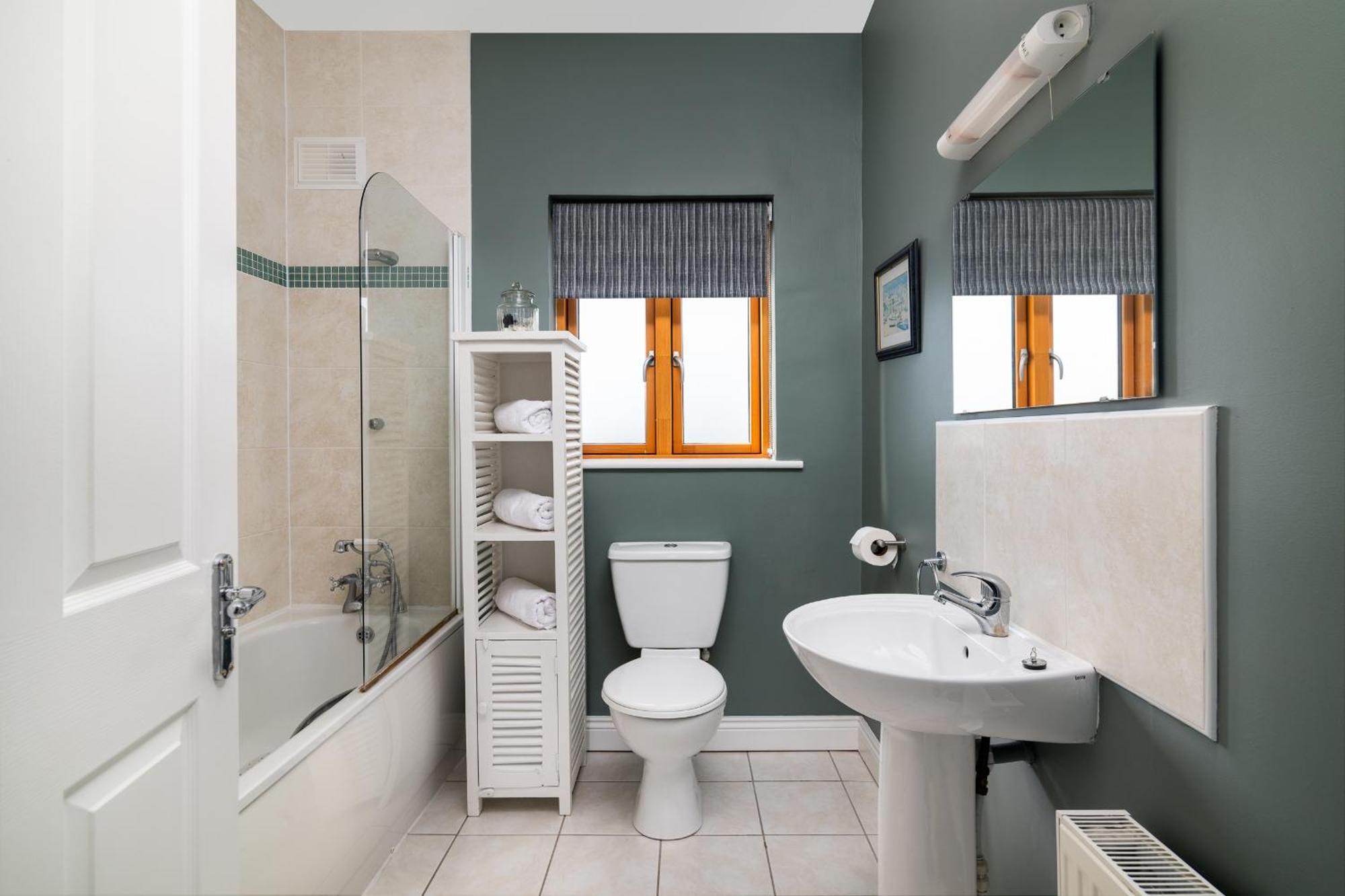 Shannonside - Stylish 5 Bed Marina Home & 40Ft Mooring Termonbarry Dış mekan fotoğraf
